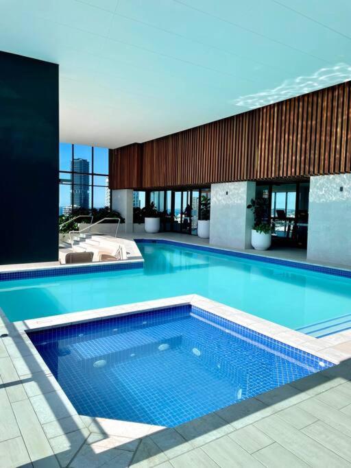 Luxury Stunning Riverview 1 Bedroom Apt 479F Χρυσή Ακτή Εξωτερικό φωτογραφία